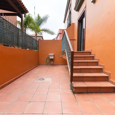 El Brezo Apartment *